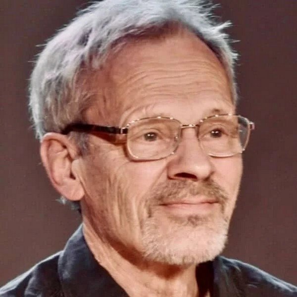 Stephen Rivers Moore, Roy Hart voice teacher