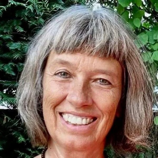 Esther Knappe, Roy Hart voice teacher